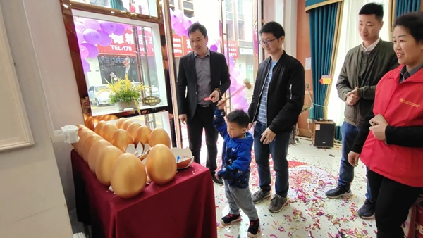 摩尔登窗帘2021“签动中国，百城千店，总裁巡回签售进行中！