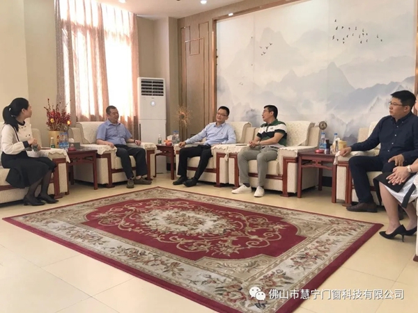 慧宁门窗携手南海第八人民医院组织全体员工进行健康检验