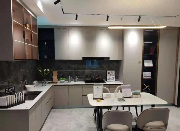 客来福全屋定制三月新店销冠吴宜桐：选择大于努力