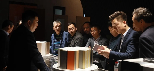 欢迎新乡市墙体材料行业协会领导莅临科饶恩考察交流！