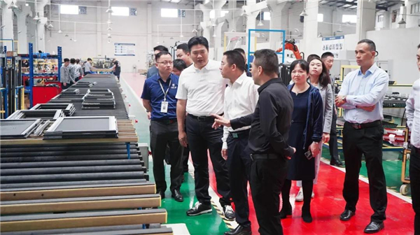 伊盾门窗：肇庆市高要区领导一行莅临公司参观考察