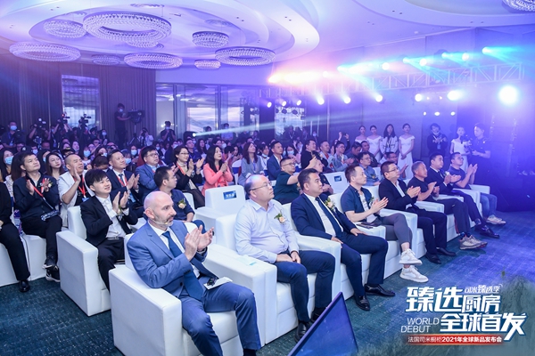 韩庚空降司米新品发布会，至臻新品Alps橱柜高空亮相闪耀羊城