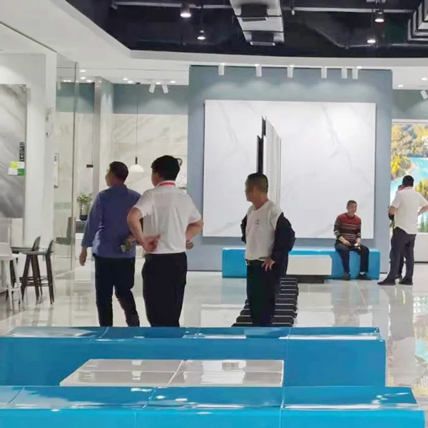 步步闪耀| 大将军陶瓷正以全新姿态，奔逐卓越！