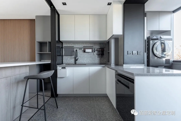 佰丽爱家全屋定制：110㎡现代简约风2居室