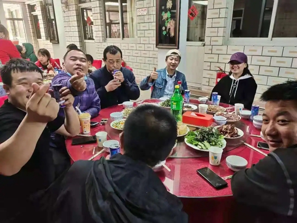 天东门窗团建活动 | 重点城市2021三月销售创历史新高！