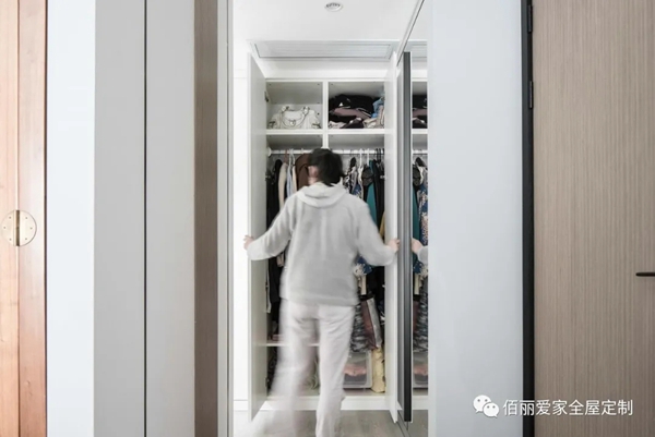 佰丽爱家全屋定制：90㎡新中式，沉稳低调的大气之美！