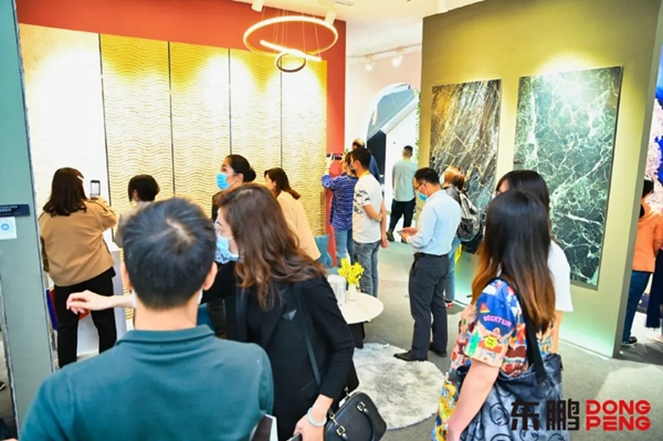 东鹏陶瓷携手佛山陶博会，以创新科技缔造美妙生活艺境
