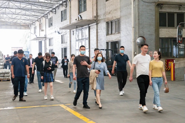 亚当斯全屋定制功能五金:CIFF展及30周年庆典超燃现场!