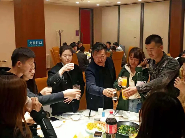 天东门窗团建活动 | 重点城市2021三月销售创历史新高！