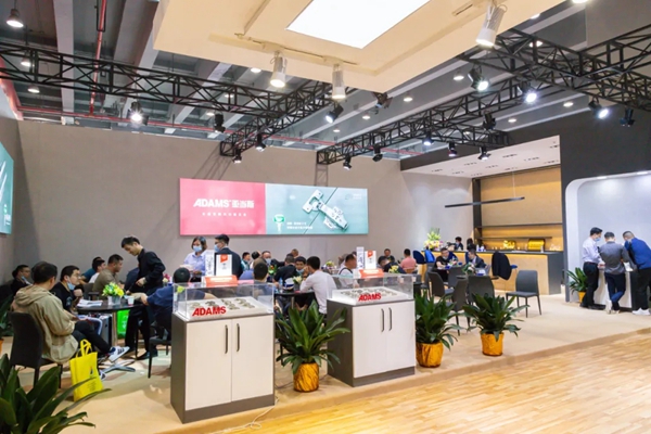 亚当斯全屋定制功能五金:CIFF展及30周年庆典超燃现场! 亚当斯全屋定制功能五金:CIFF展及30周年庆典超燃现场!