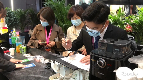 莱丽莎壁布从新定义家居美学——人间无墙