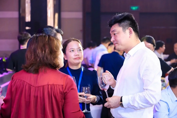 亿合门窗第十三届战略合作伙伴峰会暨新品全球发布会圆满落幕