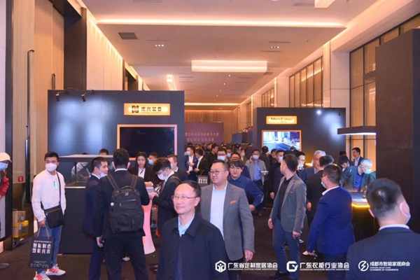 【重磅】“智能制造 致敬未来”中国定制家居智能制造大会圆满落幕 【重磅】“智能制造 致敬未来”中国定制家居智能制造大会圆满落幕