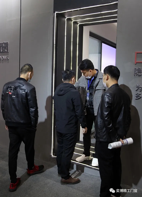 奕博门窗成为第二届西安系统门窗博览会一道靓丽风景线！