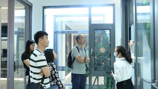 皮阿诺一行考察BSPH宝思派智能家居