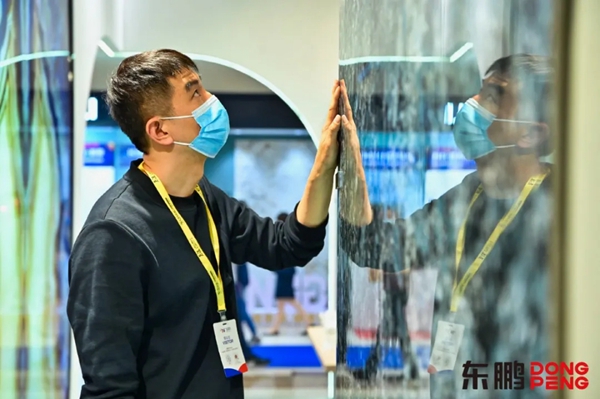 东鹏陶瓷携手佛山陶博会，以创新科技缔造美妙生活艺境