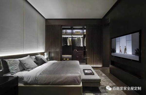 佰丽爱家全屋定制|现在最流行“挖墙”装衣橱！