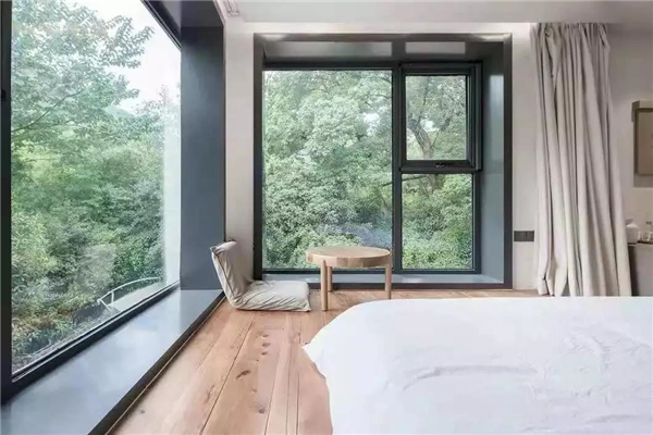 萨洛凯门窗：家里拥有一整块的超大落地窗是一种什么体验
