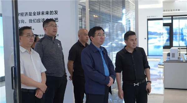 伊盾门窗：广东省门业协会、中国建筑系统门窗联盟领导莅临参观交流