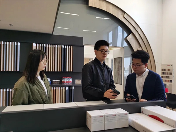 艾瑞卡全屋定制:更美生活,源自爱格产品丰富多彩