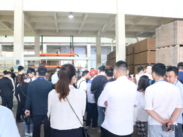 美尼美快装定制4月招商峰会成功举办 美尼美快装定制4月招商峰会成功举办