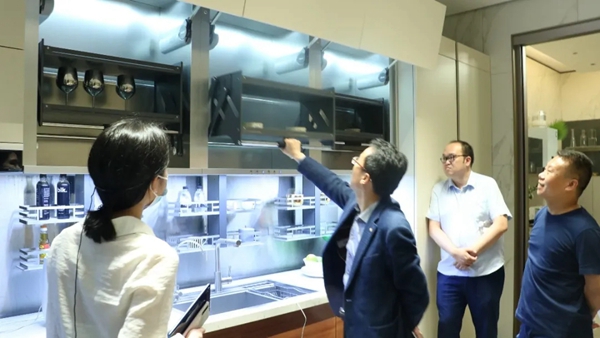 三家机构先后莅临BSPH宝思派智能家居参观考察