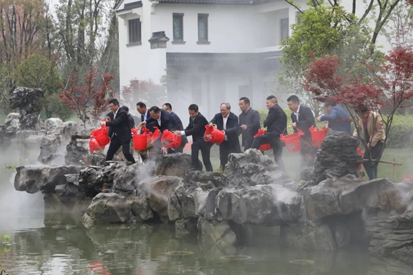 不忘初心，与福同行 ——中亿丰罗普斯金牵手一周年活动成功举行！