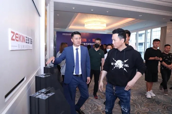 正金门窗携手代言人甄子丹 开启品牌招商新时代