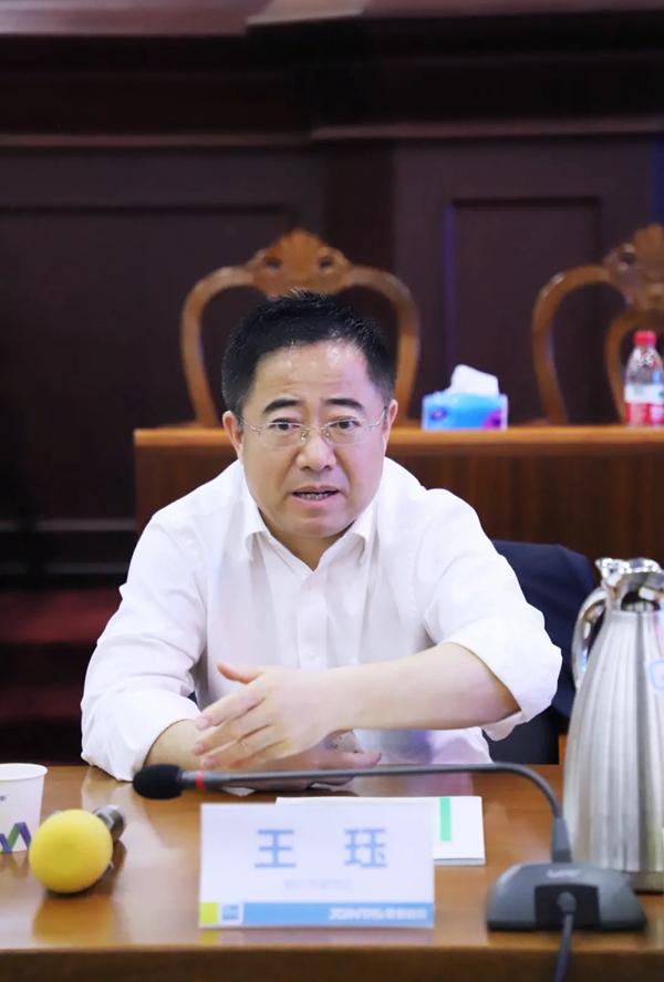 安徽省明光市委书记王珏一行莅临集泰股份考察
