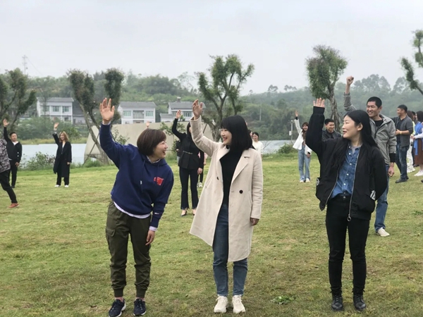 天东门窗团建活动 | 重点城市2021三月销售创历史新高！