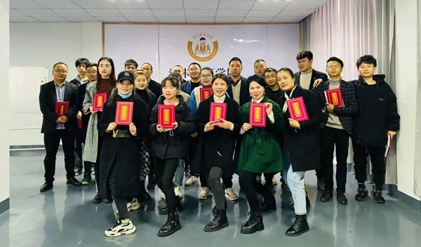 洛卡博门窗丨以训促战，洛卡博赢战2021！
