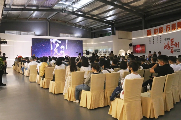 德诺特墅质臻品门新品发布会：耀出·新境界