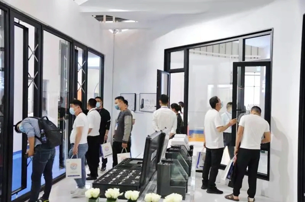 南京展会正在进行时 | 天东门窗带您一览现场盛况 南京展会正在进行时 | 天东门窗带您一览现场盛况
