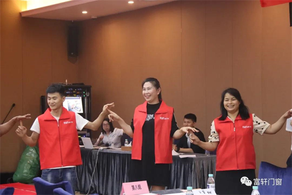 富轩全屋门窗：锻造精英团队，赢战终端