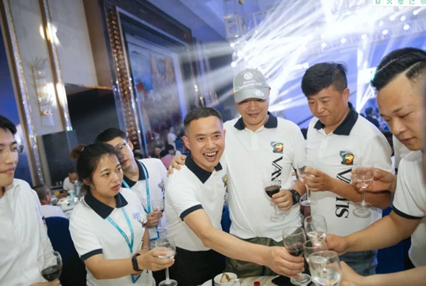 服务决胜智造未来|梵蒂斯跨越山海奔“浙”而来!