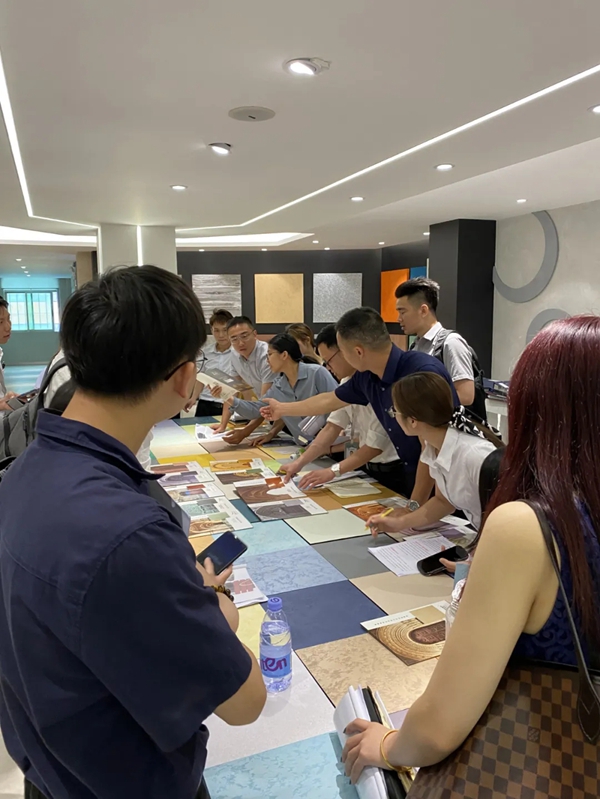 见证企业实力,提升专业知识丨英尼斯特江门经销商到公司培训初体验 见证企业实力,提升专业知识丨英尼斯特江门经销商到公司培训初体验