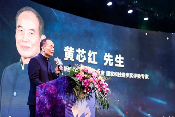 欧文莱陶瓷揽获三大新锐榜奖项！