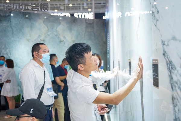 诺贝尔陶瓷岩板解锁空间破圈之道