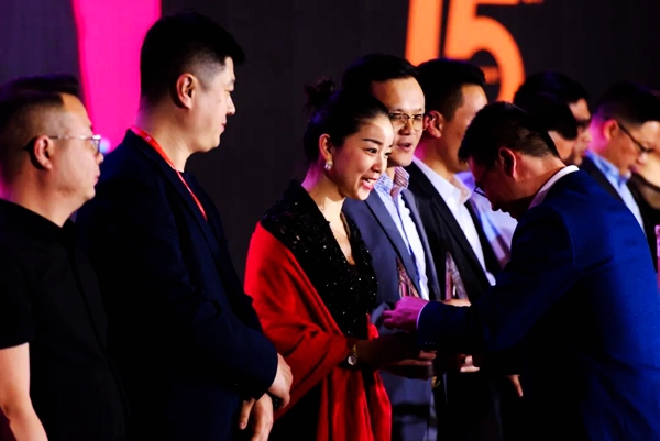 一米阳光门窗全球峰会暨15周年庆典启动第二季5.15爱家日