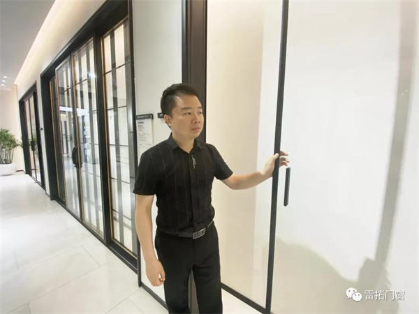 雷拓门窗营销总监陈少华:营销与技术双驱动,门窗不是喊喊口号就能做大的 雷拓门窗营销总监陈少华:营销与技术双驱动,门窗不是喊喊口号就能做大的