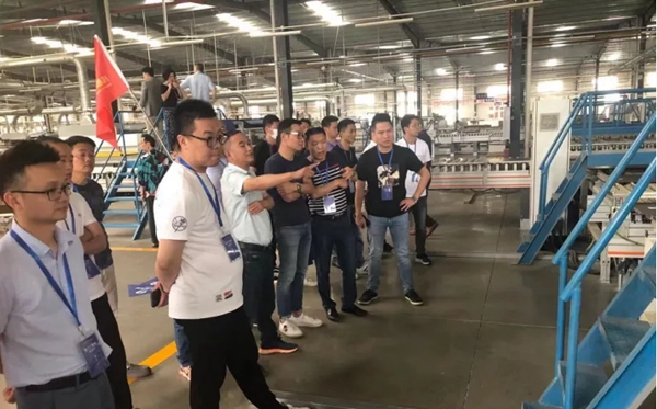 成都市智能家居商会“星工厂考察·华中行” ——走进伊恋、亚丹、万华、诗尼曼、冠东、伊仕利