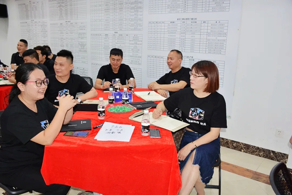【赋能终端】荣高门窗第八届新商成长特训营圆满落幕，手把手助力全国新商轻松创业！