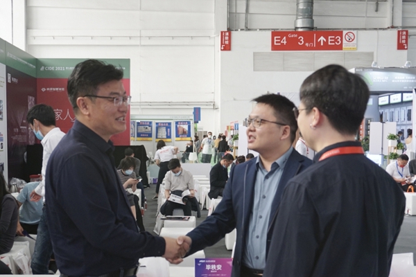 匠心赢造不忘初心|孟氏木门再次斩获 “中国木门十大影响力品牌” 匠心赢造不忘初心|孟氏木门再次斩获 “中国木门十大影响力品牌”