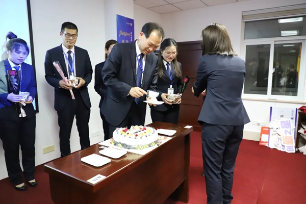 全度定制家居月度总结会圆满落幕! 全度定制家居月度总结会圆满落幕!
