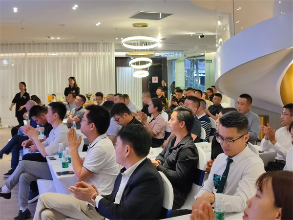 欧迪克门窗董事长冷洪熙受邀出席红星美凯龙高端私享会-成都站