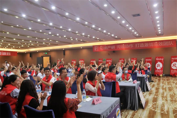 富轩全屋门窗：锻造精英团队，赢战终端