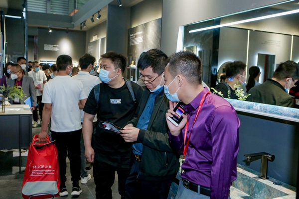 展会第一天|亮剑2021上海厨卫展，邦妮拓美卫浴人气爆棚！