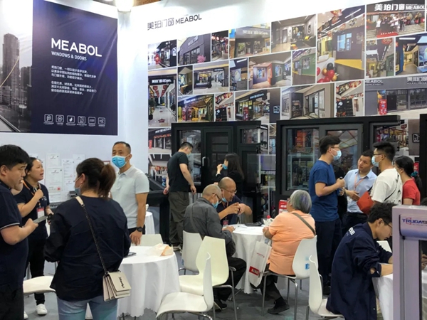 美珀门窗五月天府家博会再放异彩
