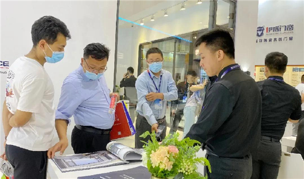 伊盾门窗丨超“燃”绽放,重磅闪耀南京移门展 伊盾门窗丨超“燃”绽放,重磅闪耀南京移门展