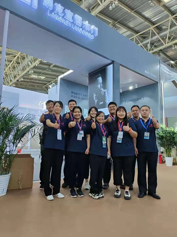 LK朗克宜居木门众望所归，惊艳北京门业展！
